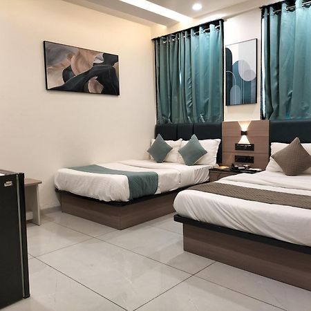 Hotel Paris Plaza Ahmadábád Kültér fotó
