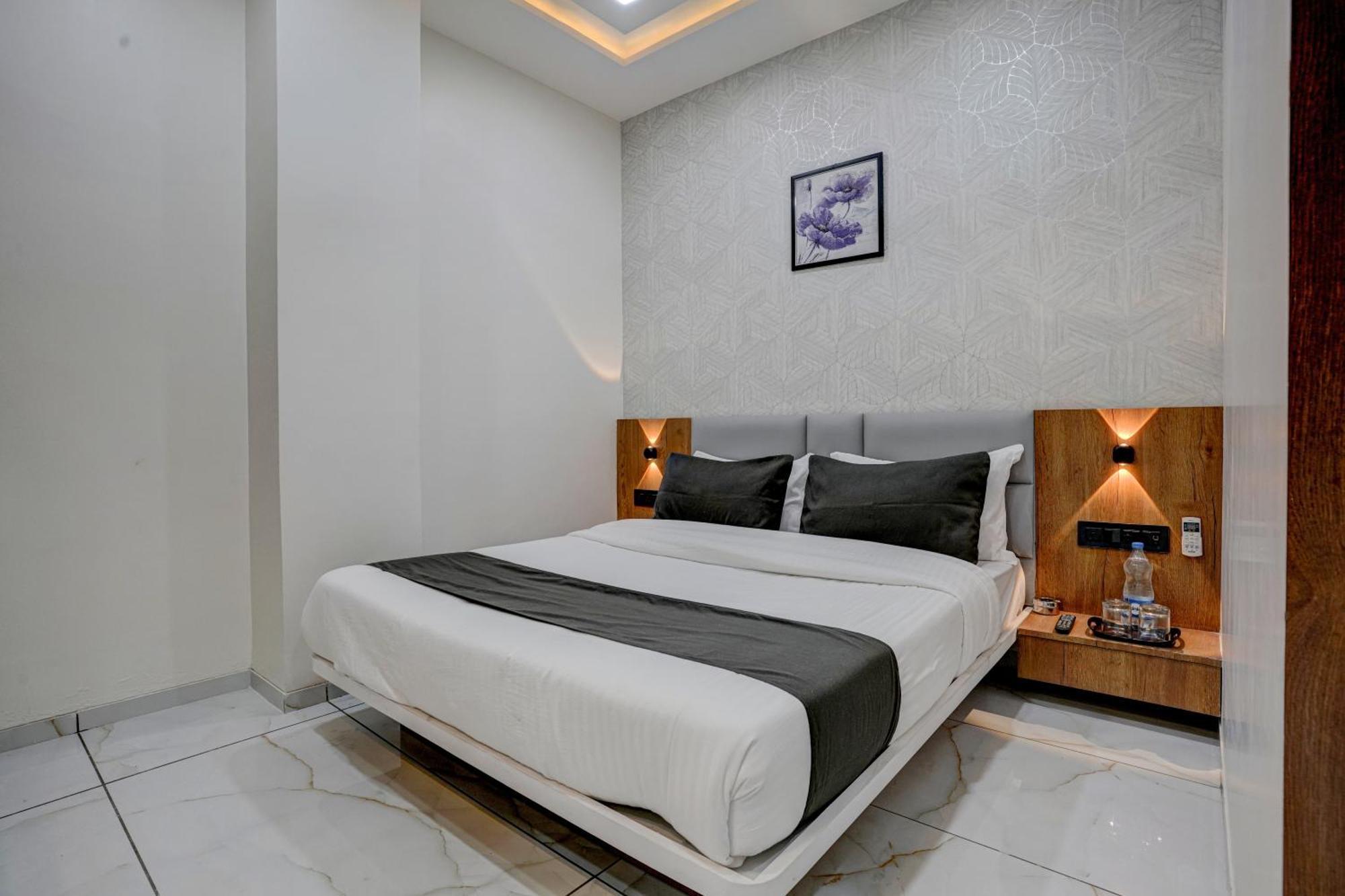 Hotel Paris Plaza Ahmadábád Kültér fotó