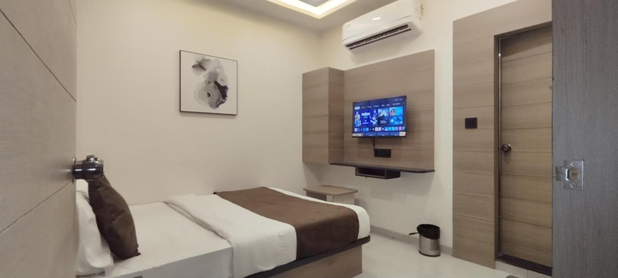 Hotel Paris Plaza Ahmadábád Kültér fotó